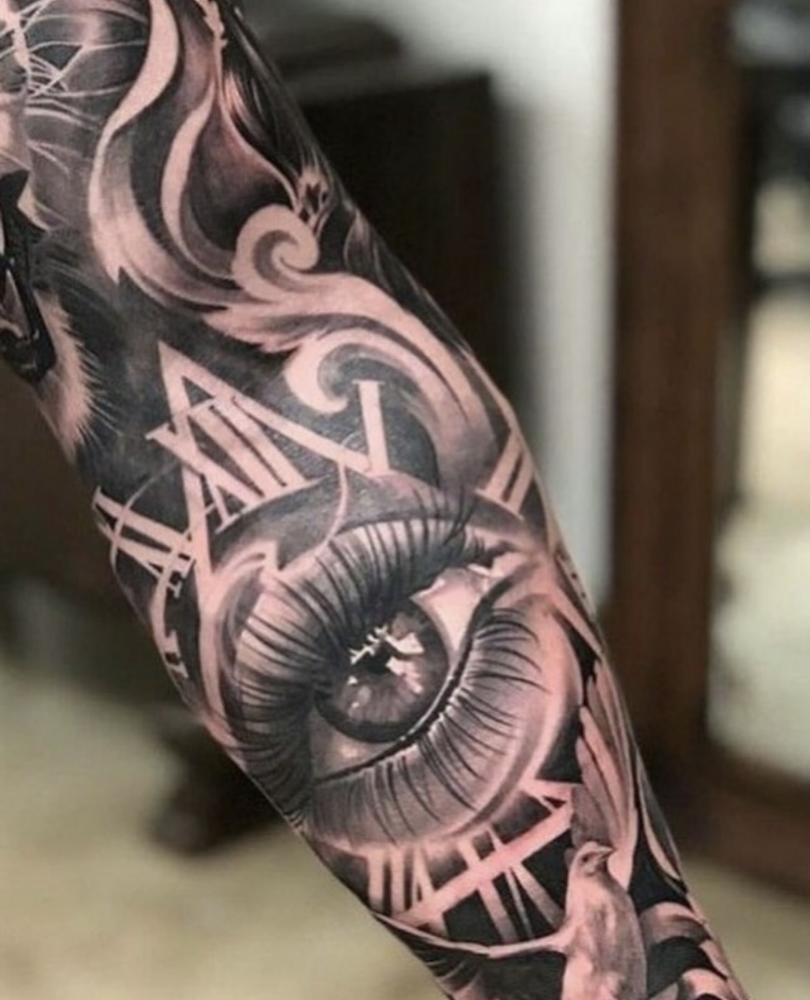 Eye